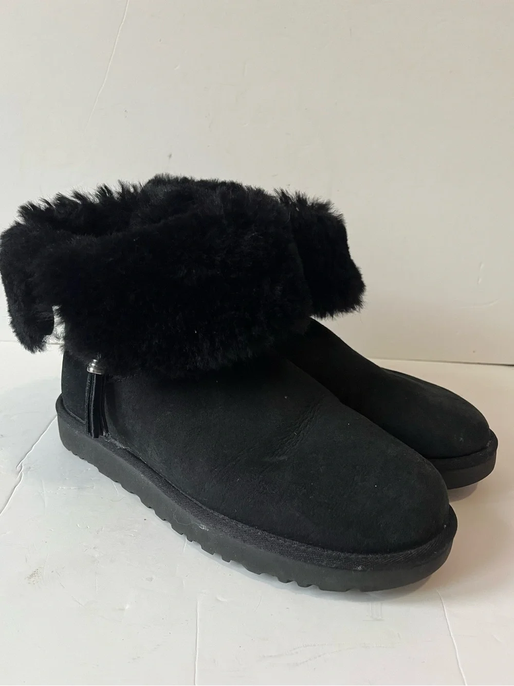 Ugg Black Suede shearling Fluff Collar details Button Ankle Boots size 10